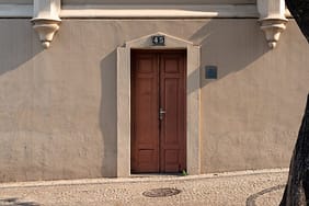 Li-Fi-Isik-Hizinda-Internet-Saniyede-45-GB8217a-Ulasiyor-featured